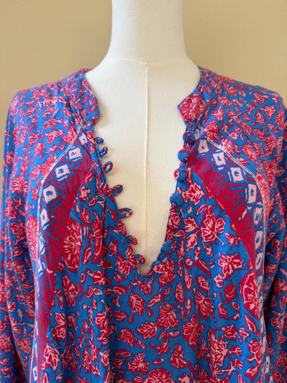 Fiore Short Dress - Picture 2 of 6